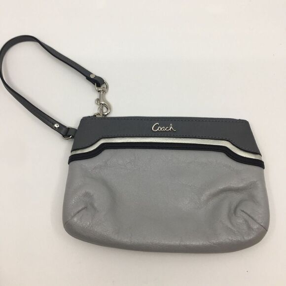 Coach Ashley Metallic Pewter Silver & Gray Large Pleated Leather Wristlet - Picture 2 of 16